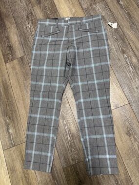 Ladies GAP Gray Plaid Dress Pants with Light Blue Windowpane. NWT
